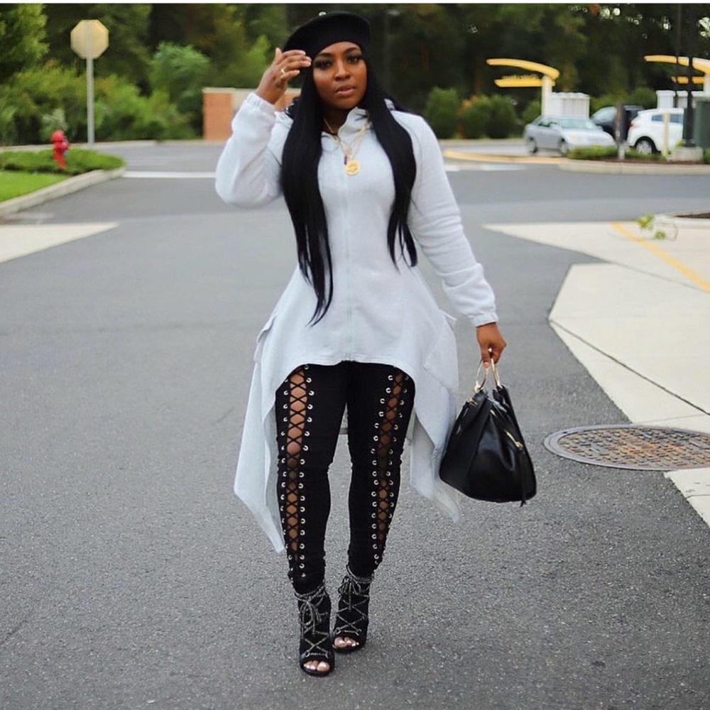 Extended hoodie asymmetrical style!